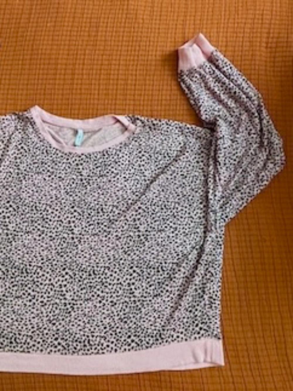 Casual leopard print pink and black top